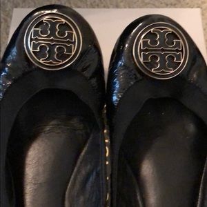 Black Tory Burch flat